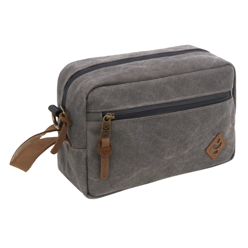 Revelry - Stowaway Toiletry Kit Smoke - Accessories