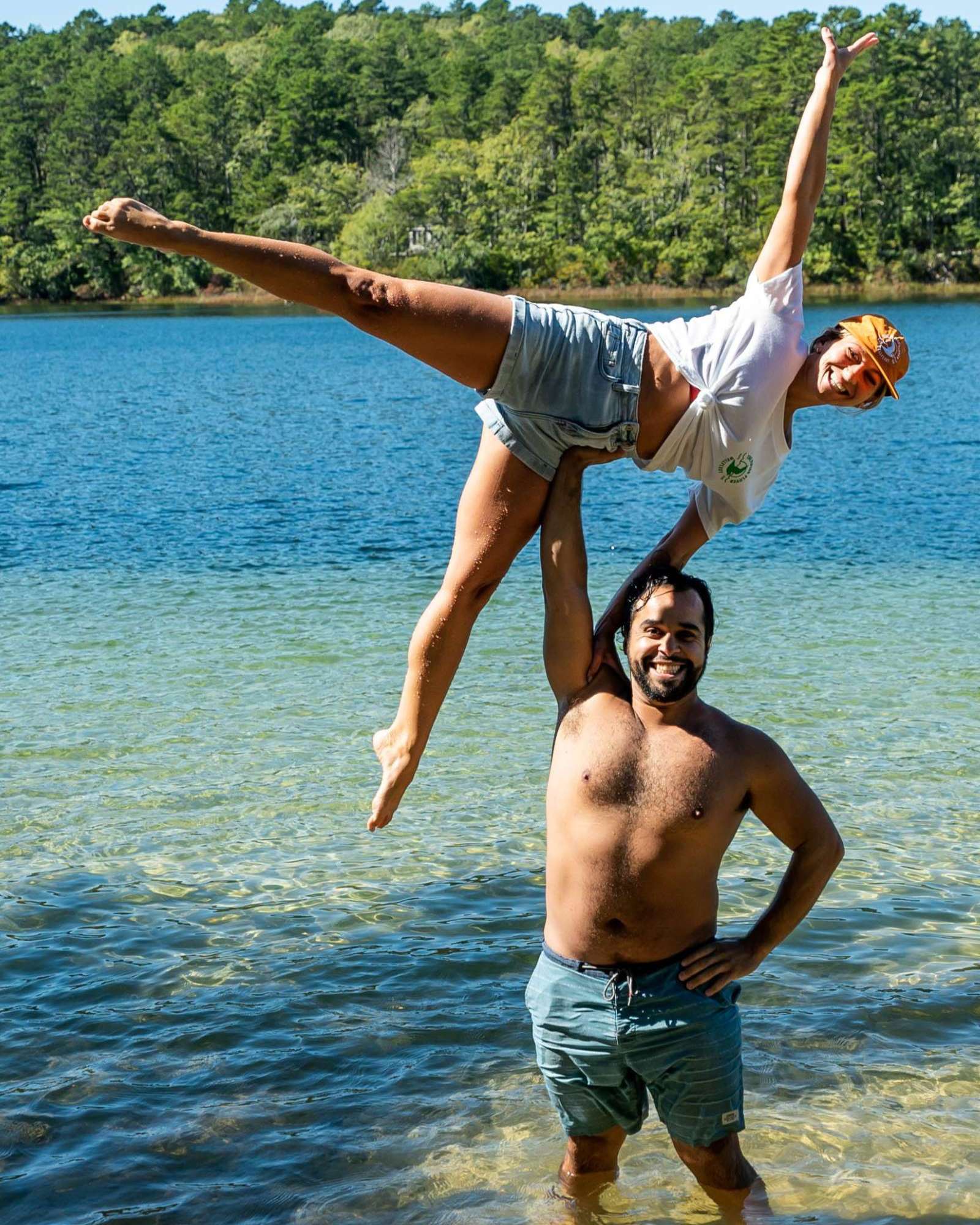 Crop Top T-shirt (White) - M