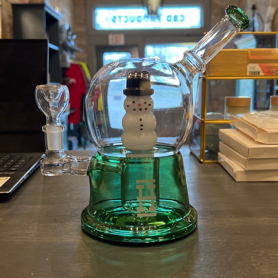 Hemper | Snow Globe Bong